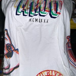 AKOO shirt 3x very light spot on front noticed it with camera flash see pic